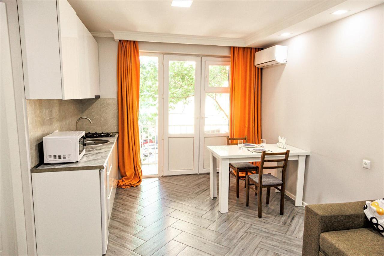 Apartment "B" With A Separate Bedroom Tiflis Dış mekan fotoğraf