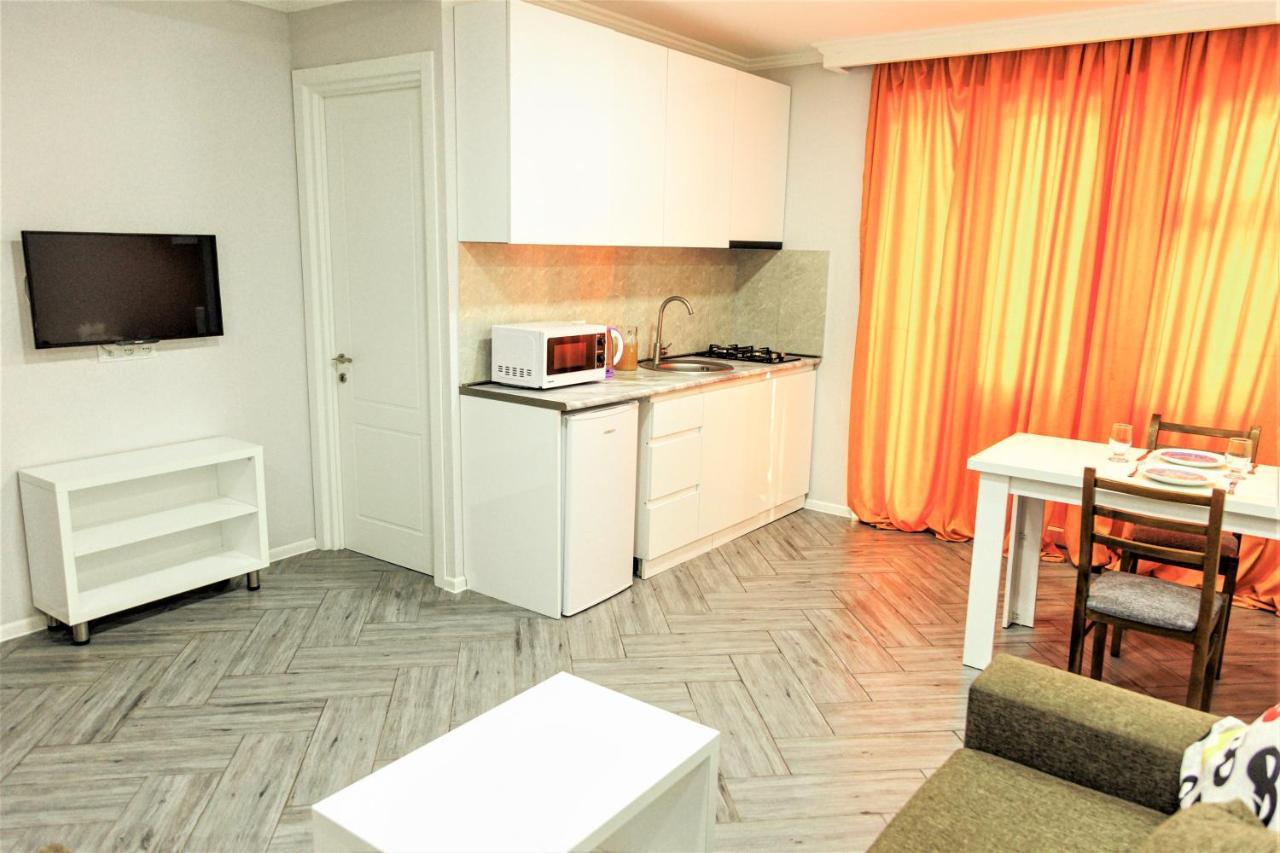 Apartment "B" With A Separate Bedroom Tiflis Dış mekan fotoğraf